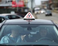 Совсем скоро наличие предупреждающих знаков станет обязательным для каждого автомобилиста